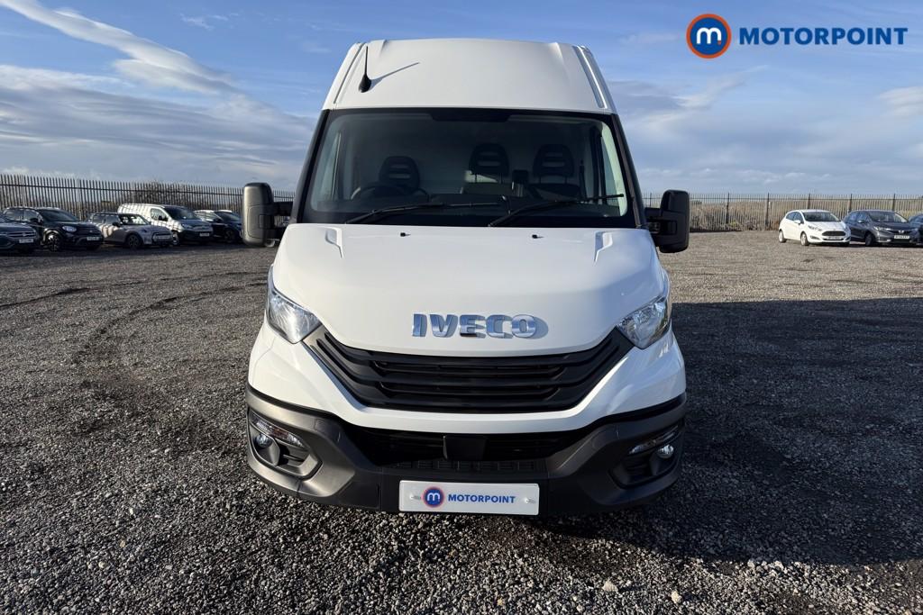 Iveco Daily Business Manual Diesel High Volume-High Roof Van - Stock Number (1597467) - Front bumper