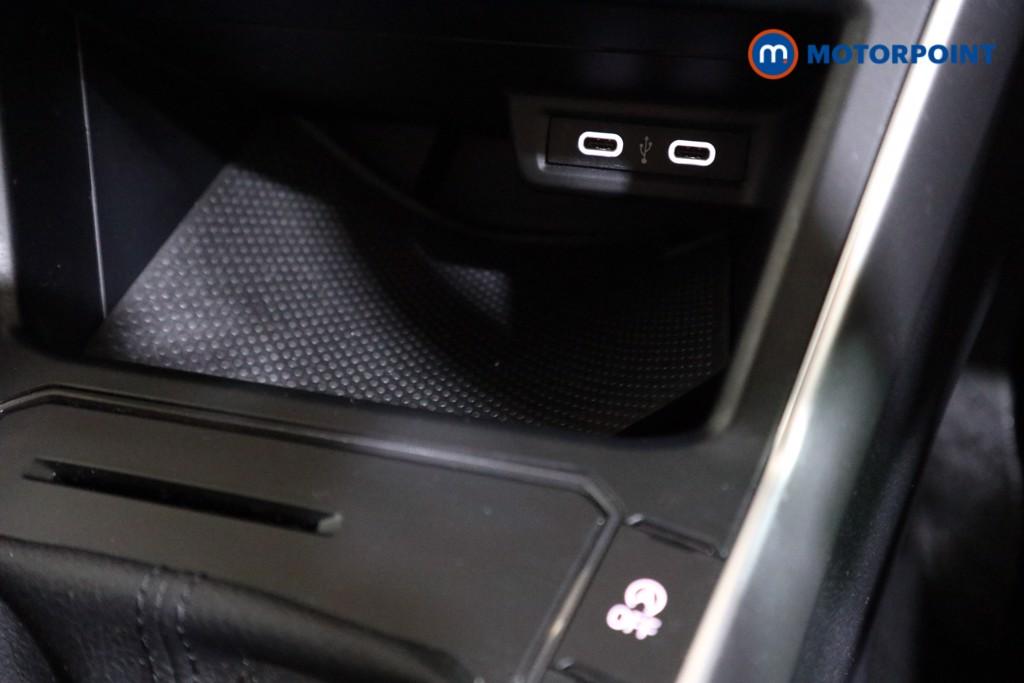 Volkswagen Polo Life Manual Petrol Hatchback - Stock Number (1602964) - 8th supplementary image