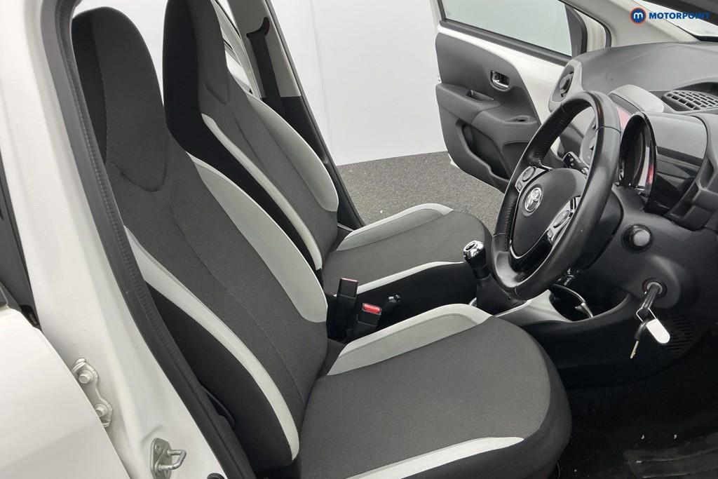 Toyota Aygo X-Play Manual Petrol Hatchback - Stock Number (1603342) - 8th supplementary image