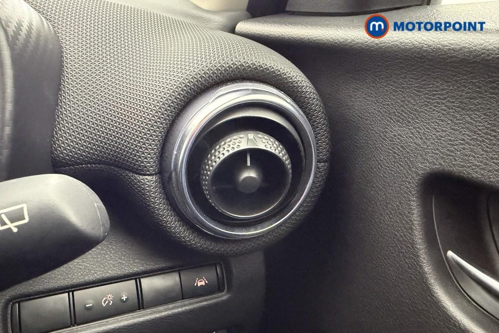 Nissan Juke Acenta Automatic Petrol SUV - Stock Number (1605034) - 8th supplementary image