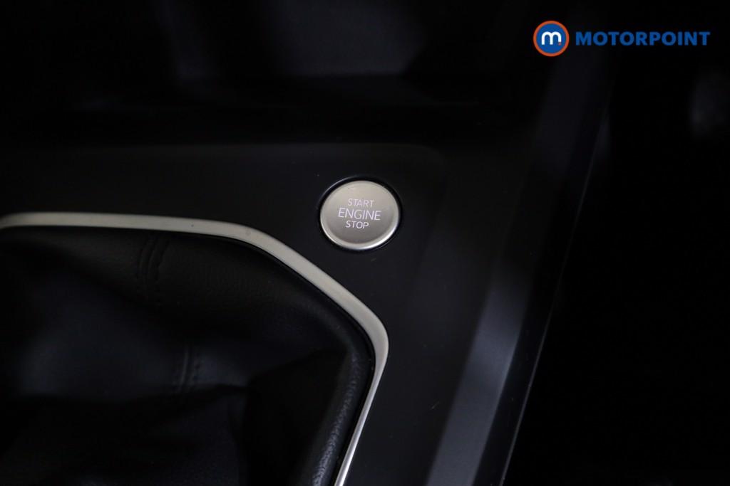 Volkswagen Golf Life Manual Petrol Hatchback - Stock Number (1608161) - 8th supplementary image