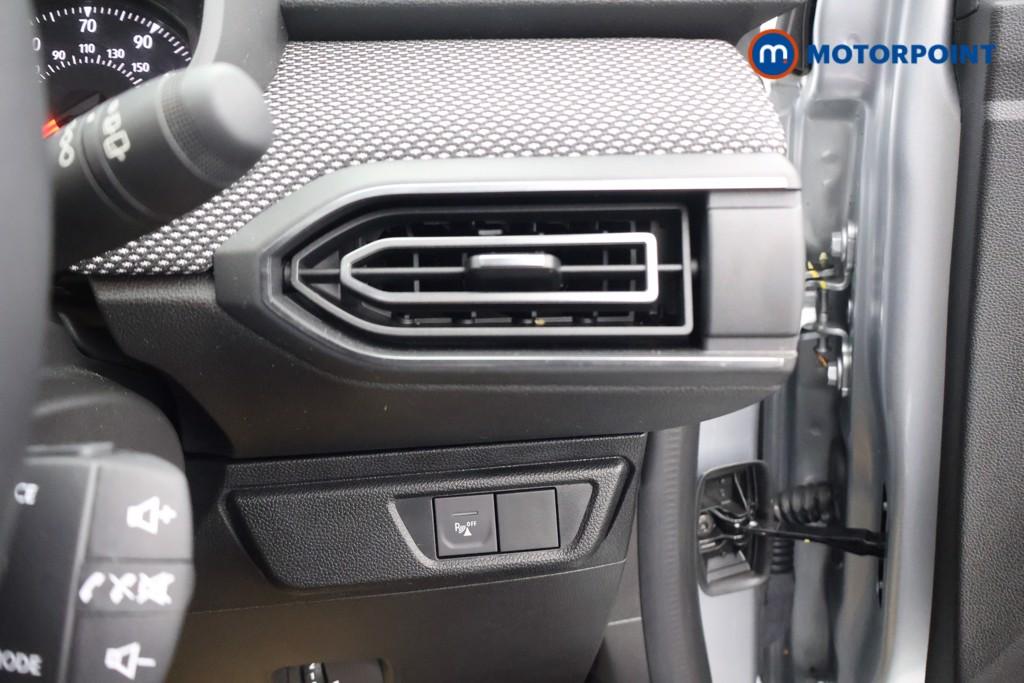 Dacia Sandero Comfort Manual Petrol Hatchback - Stock Number (1610662) - 8th supplementary image