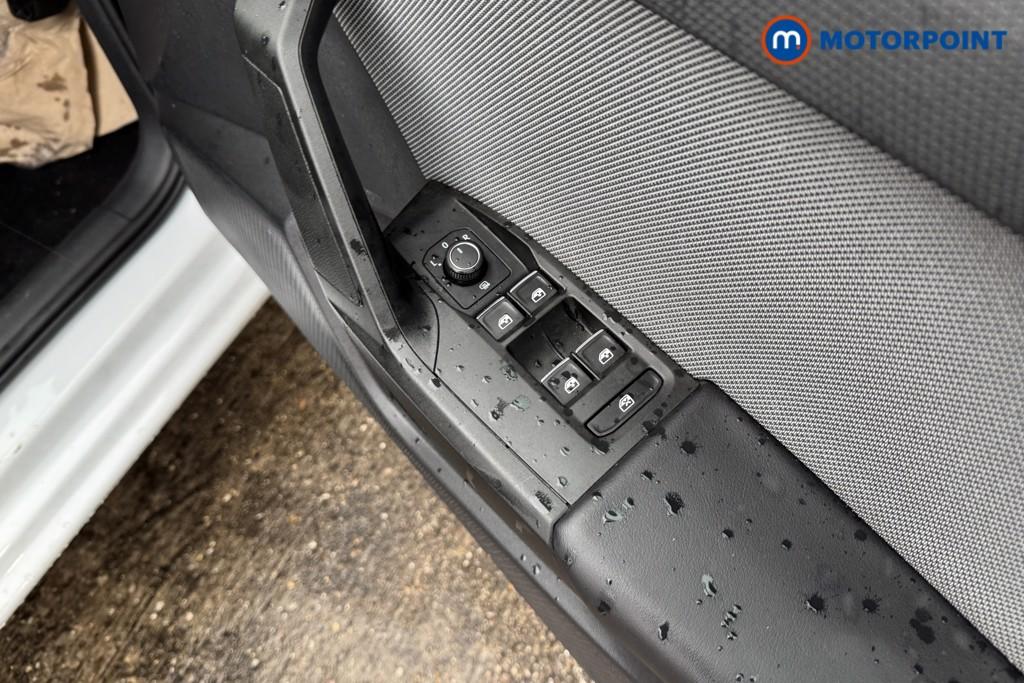 Seat Leon Se Dynamic Manual Petrol Hatchback - Stock Number (1597196) - 8th supplementary image