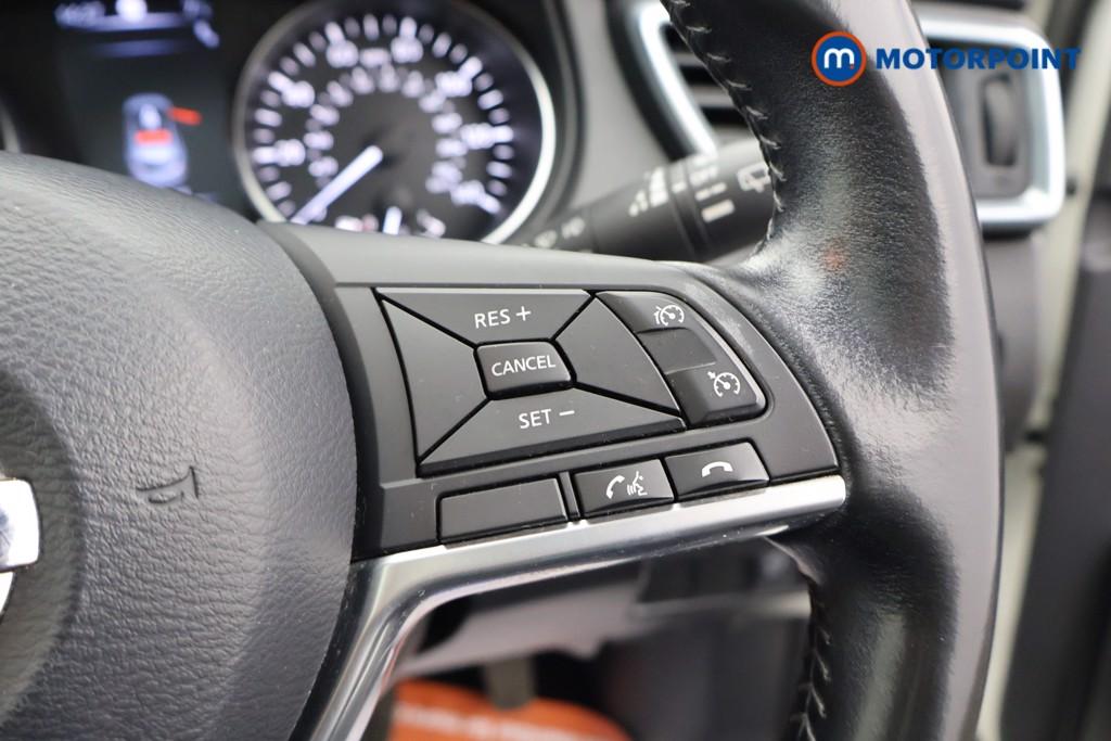 Nissan Qashqai Tekna Manual Diesel SUV - Stock Number (1608295) - 8th supplementary image