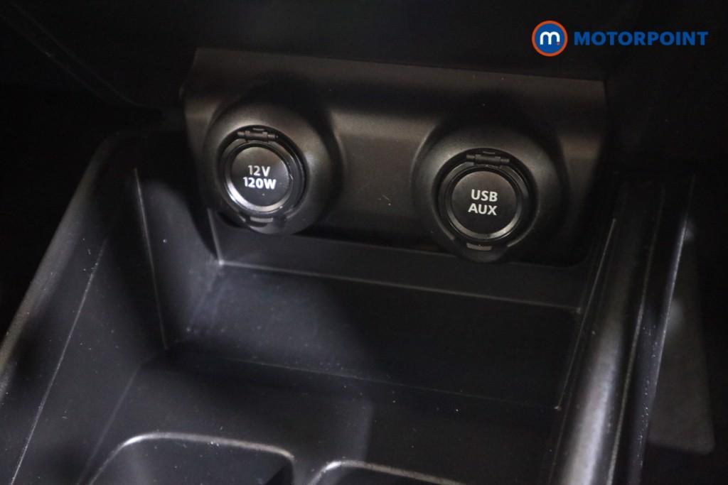 Suzuki Swift Sz-L Manual Petrol Hatchback - Stock Number (1608073) - 8th supplementary image