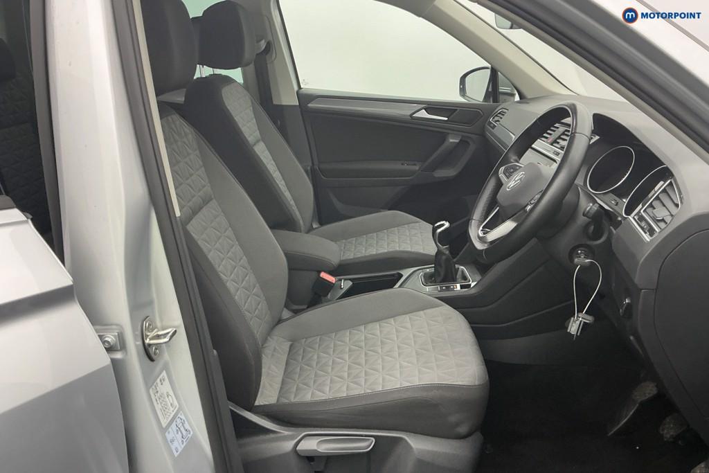 Volkswagen Tiguan Life Manual Petrol SUV - Stock Number (1601825) - 8th supplementary image
