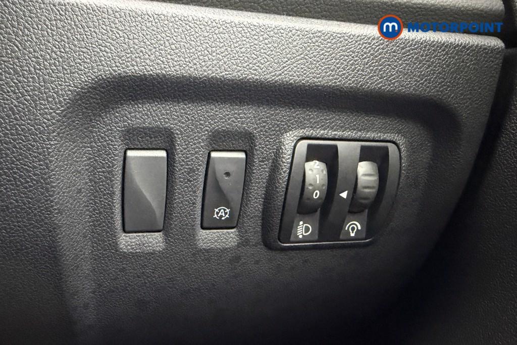 Renault Captur Iconic Manual Petrol SUV - Stock Number (1606171) - 8th supplementary image