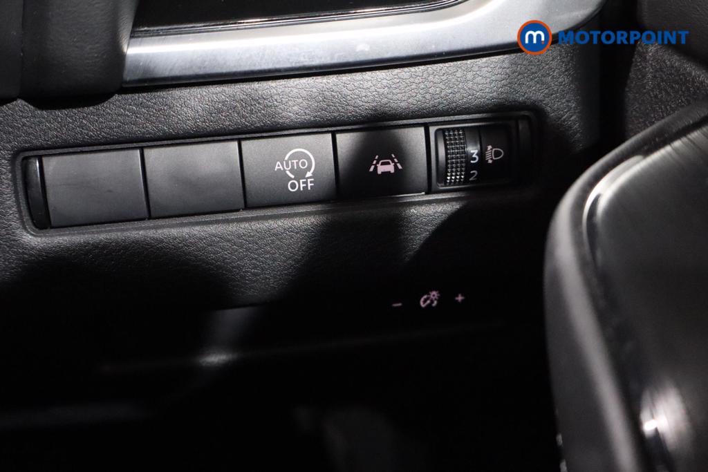 Nissan Qashqai N-Connecta Automatic Petrol SUV - Stock Number (1608736) - 8th supplementary image