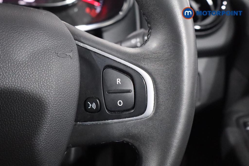 Renault Clio Iconic Manual Petrol Hatchback - Stock Number (1612292) - 8th supplementary image