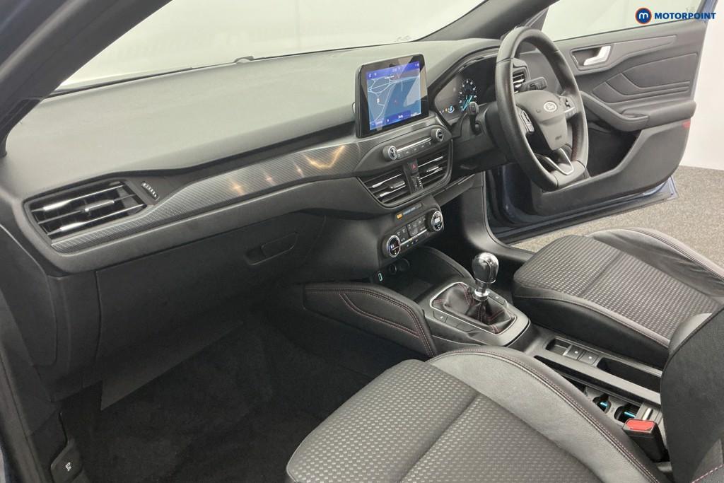Ford Focus St-Line X Manual Petrol Hatchback - Stock Number (1610665) - 8th supplementary image