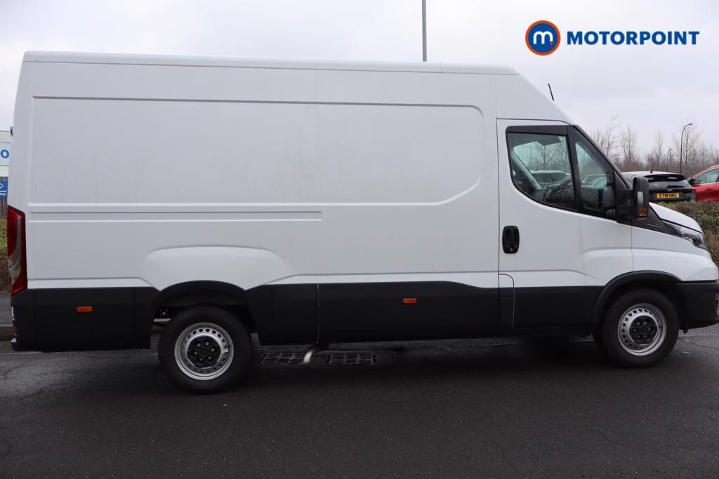 Iveco Daily Business Manual Diesel High Volume-High Roof Van - Stock Number (1597398) - Passenger side