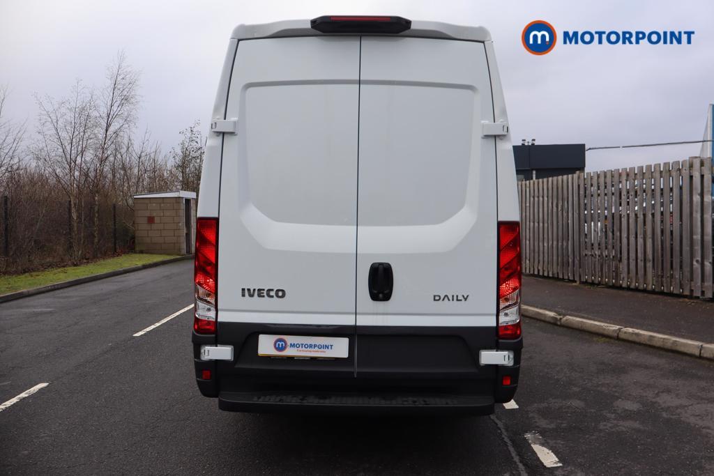 Iveco Daily Business Manual Diesel High Volume-High Roof Van - Stock Number (1597413) - Rear bumper