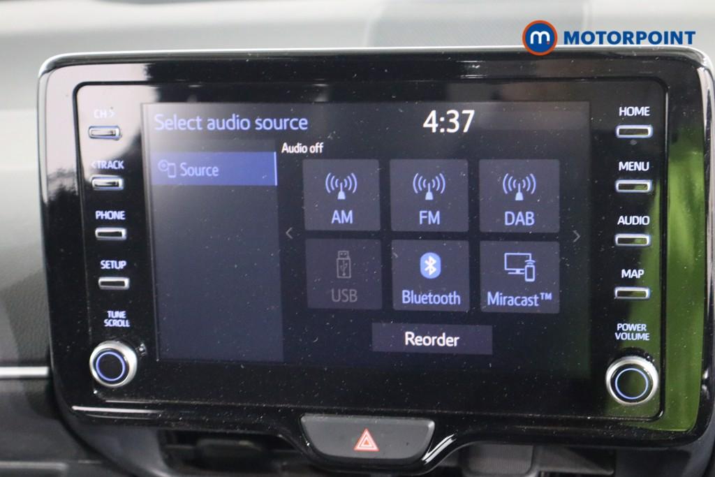 Toyota Yaris Design Automatic Petrol-Electric Hybrid Hatchback - Stock Number (1608935) - 8th supplementary image