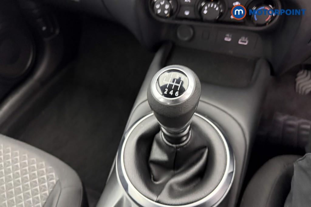 Nissan Juke Acenta Premium Manual Petrol SUV - Stock Number (1613400) - 8th supplementary image