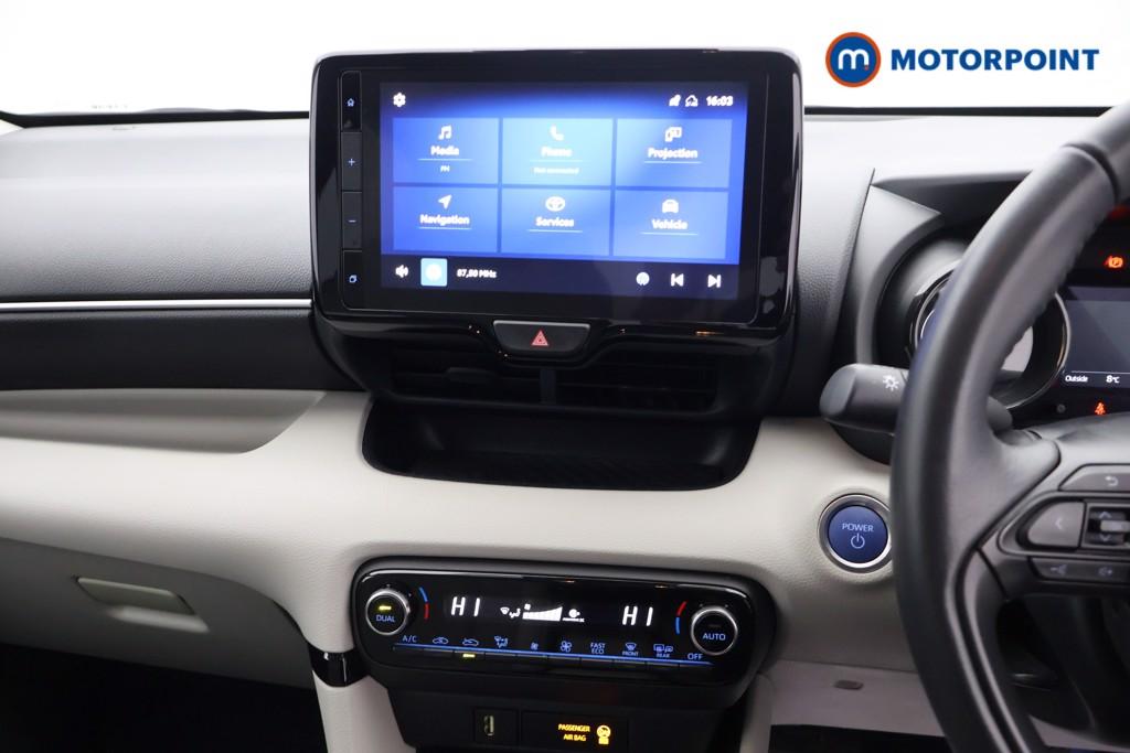 Toyota Yaris Excel Automatic Petrol-Electric Hybrid Hatchback - Stock Number (1613439) - 8th supplementary image