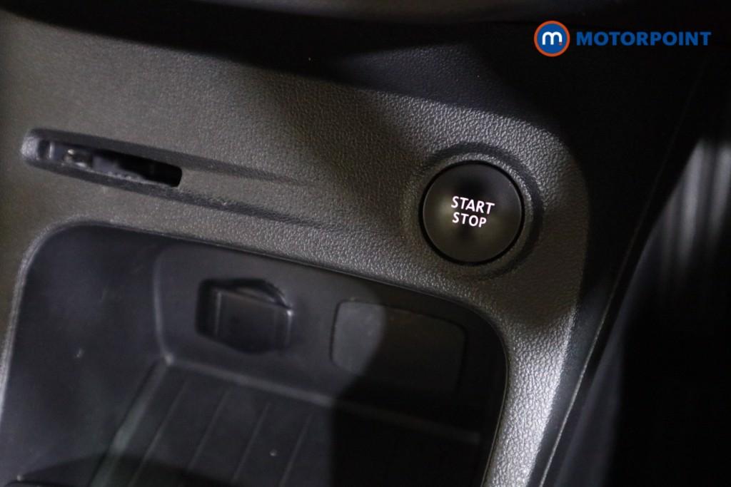 Renault Captur Iconic Manual Petrol SUV - Stock Number (1609728) - 8th supplementary image