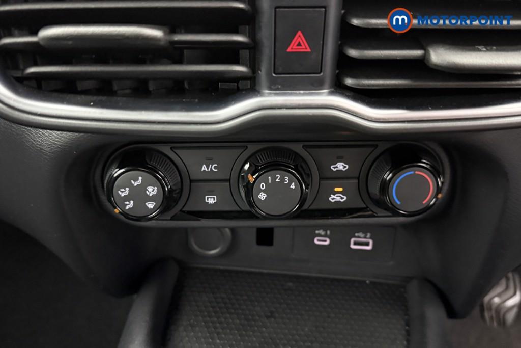 Nissan Juke Acenta Premium Manual Petrol SUV - Stock Number (1613412) - 8th supplementary image