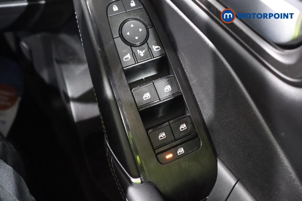 Nissan Qashqai N-Connecta Manual Petrol SUV - Stock Number (1608481) - 8th supplementary image