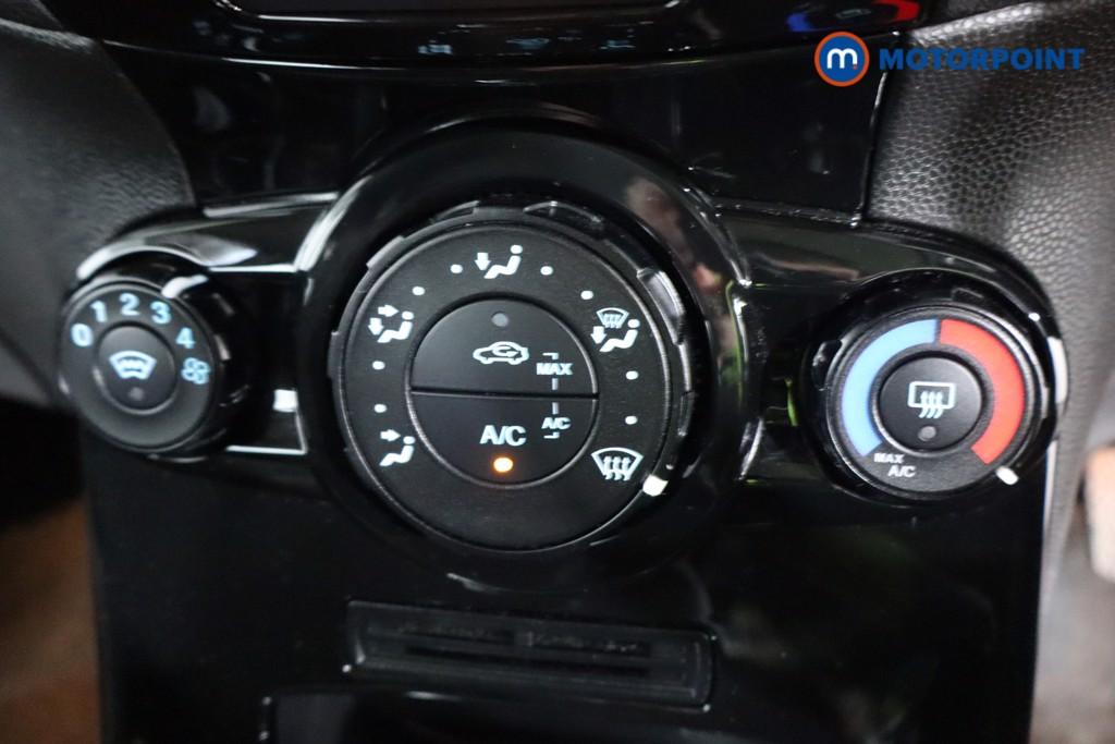 Ford Fiesta Zetec Manual Petrol Hatchback - Stock Number (1612601) - 8th supplementary image