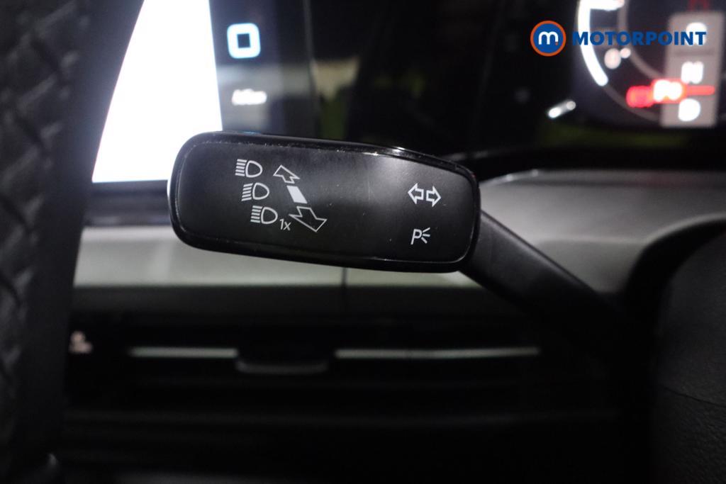 Volkswagen Golf Life Automatic Diesel Hatchback - Stock Number (1611179) - 8th supplementary image