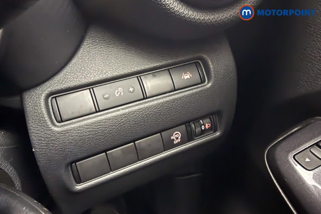 Nissan Juke Acenta Manual Petrol SUV - Stock Number (1612860) - 8th supplementary image