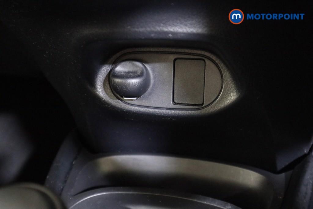 Toyota Yaris Active Automatic Petrol-Electric Hybrid Hatchback - Stock Number (1609702) - 8th supplementary image