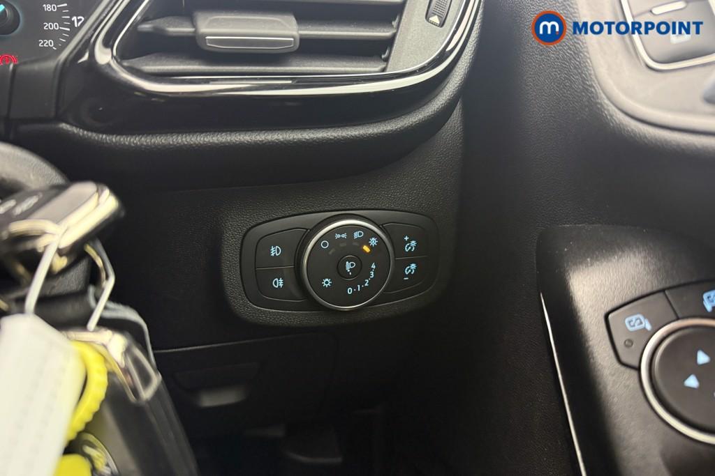 Ford Fiesta Zetec Manual Petrol Hatchback - Stock Number (1613765) - 8th supplementary image