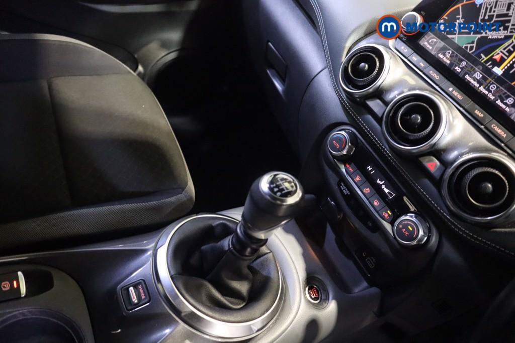Nissan Juke N-Connecta Manual Petrol SUV - Stock Number (1607482) - 8th supplementary image