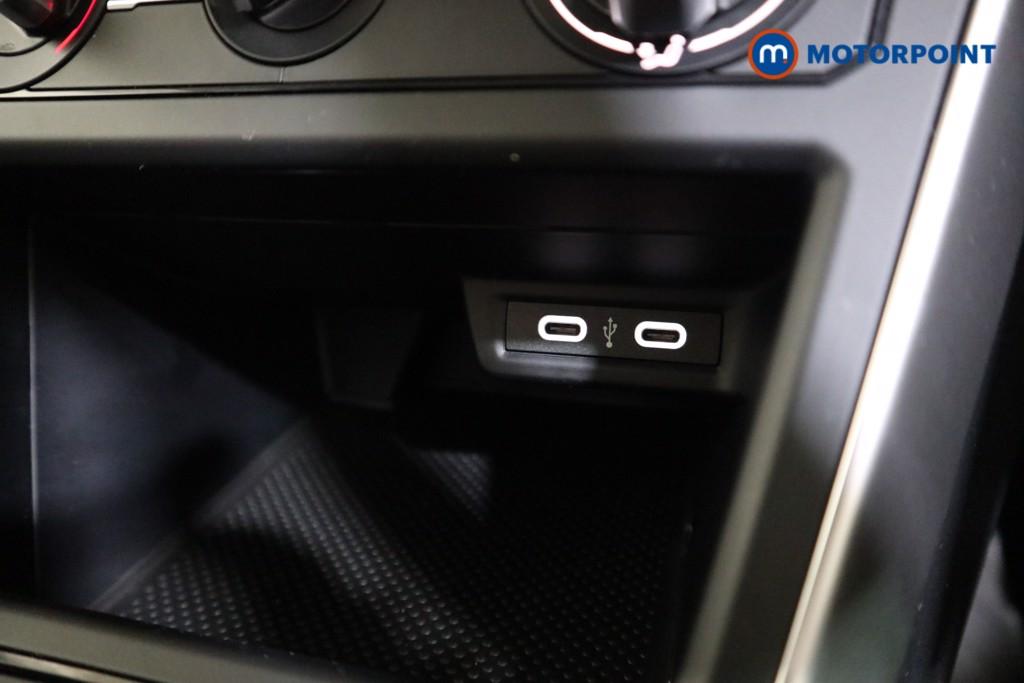 Volkswagen Polo Life Manual Petrol Hatchback - Stock Number (1611769) - 8th supplementary image