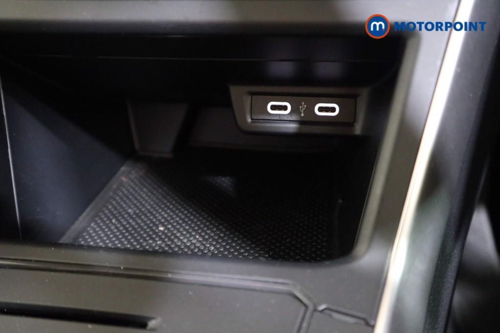 Volkswagen Polo Life Manual Petrol Hatchback - Stock Number (1615233) - 8th supplementary image