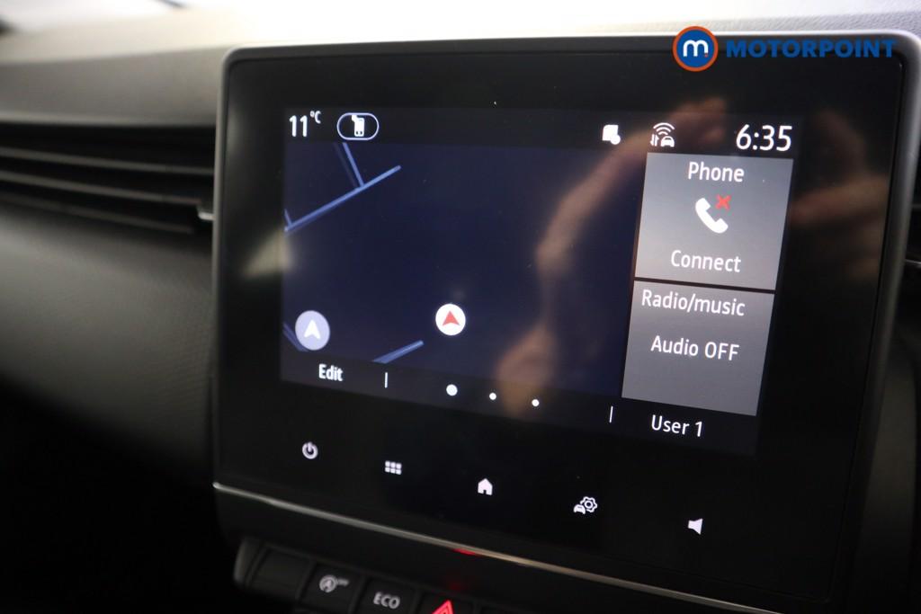 Renault Clio Iconic Edition Manual Petrol Hatchback - Stock Number (1615664) - 8th supplementary image