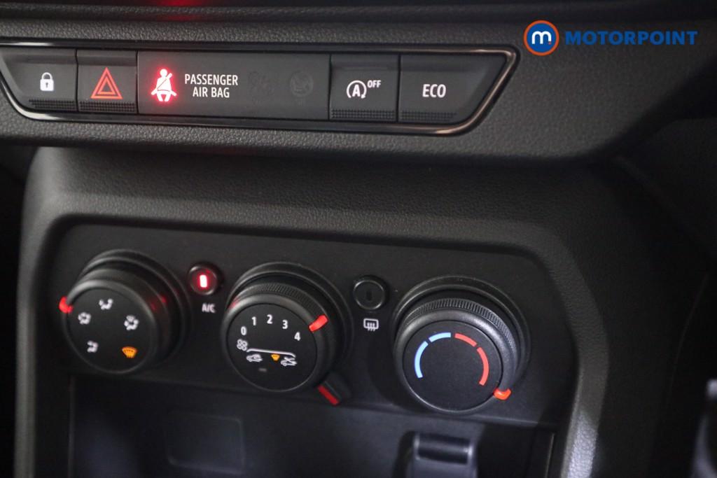 Dacia Sandero Expression Manual Petrol Hatchback - Stock Number (1608383) - 8th supplementary image