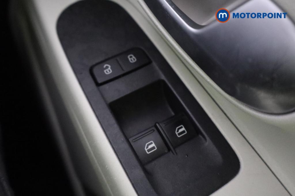 Volkswagen UP Up Beats Manual Petrol Hatchback - Stock Number (1613869) - 8th supplementary image