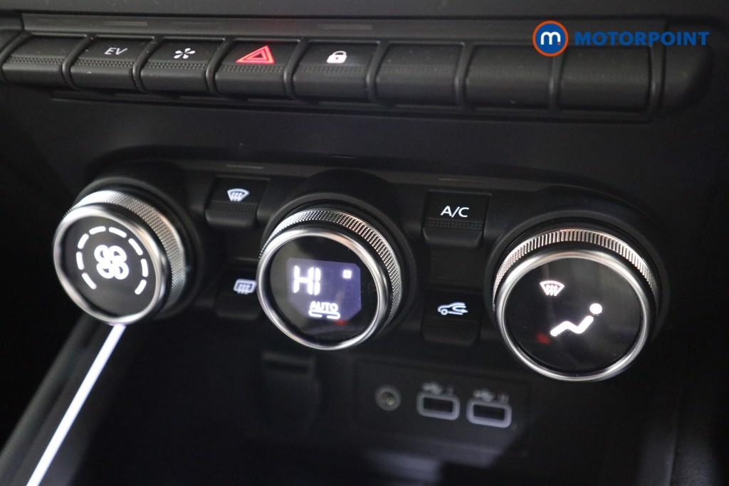 Renault Clio Techno Automatic Petrol-Electric Hybrid Hatchback - Stock Number (1615381) - 8th supplementary image