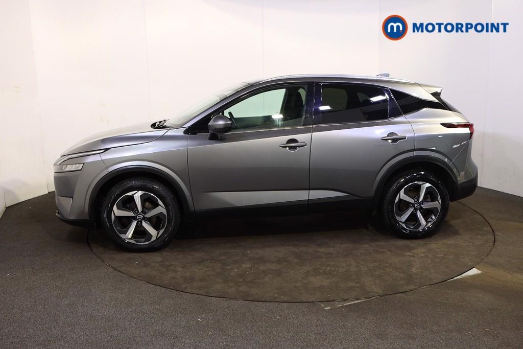 Nissan Qashqai N-Connecta Manual Petrol SUV - Stock Number (1608471) - Passenger side