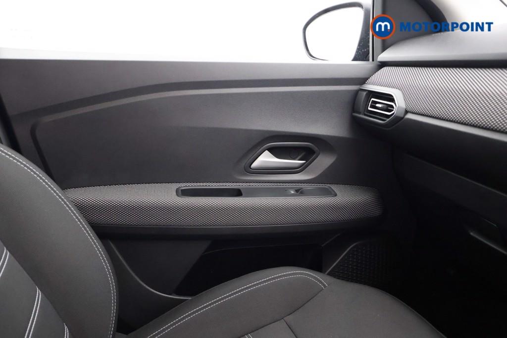 Dacia Sandero Expression Manual Petrol Hatchback - Stock Number (1608379) - 8th supplementary image