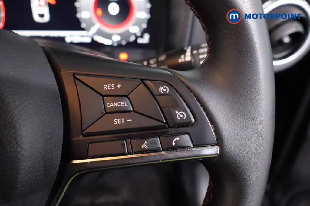 Nissan Juke N-Connecta Manual Petrol SUV - Stock Number (1610428) - 8th supplementary image