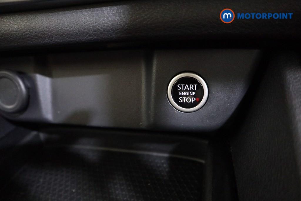 Nissan Qashqai Acenta Premium Automatic Petrol SUV - Stock Number (1610454) - 8th supplementary image