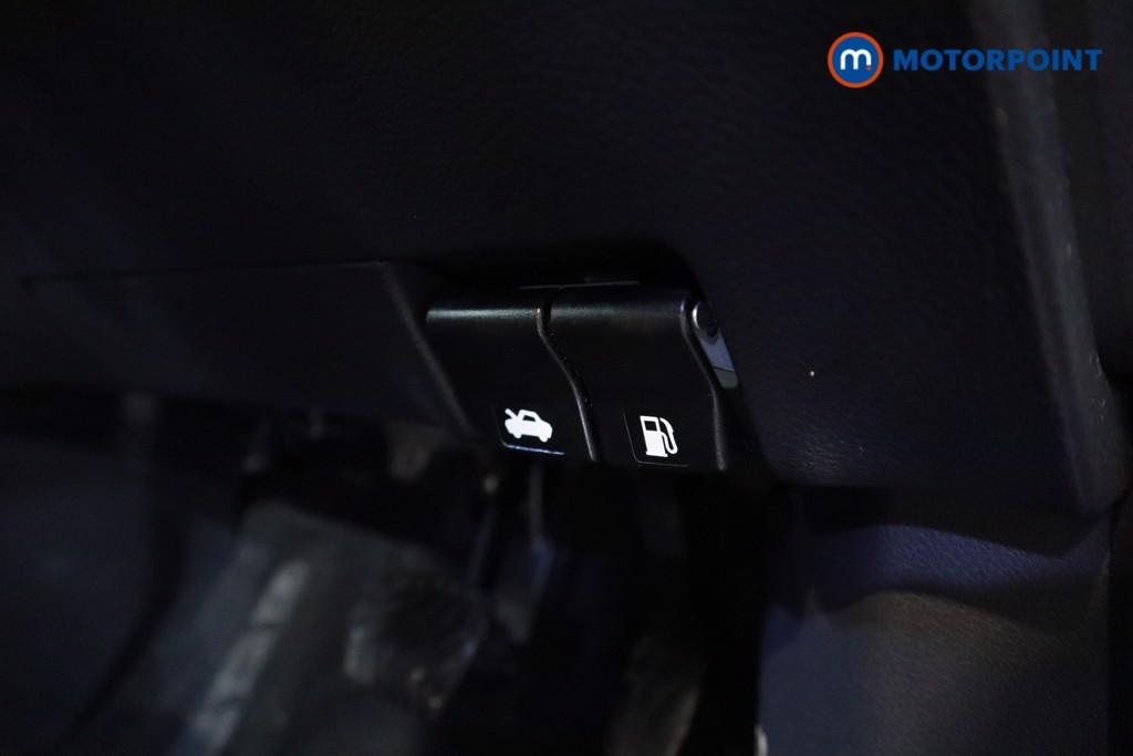 Nissan Qashqai Acenta Premium Automatic Diesel SUV - Stock Number (1618622) - 8th supplementary image