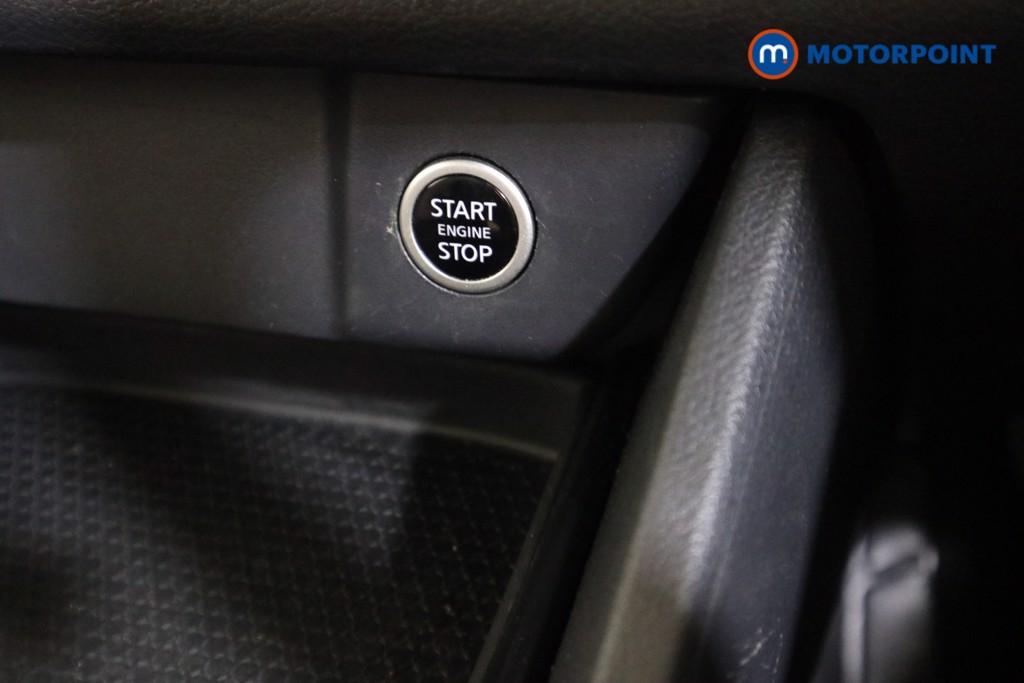 Nissan Qashqai Acenta Premium Automatic Petrol SUV - Stock Number (1610453) - 8th supplementary image