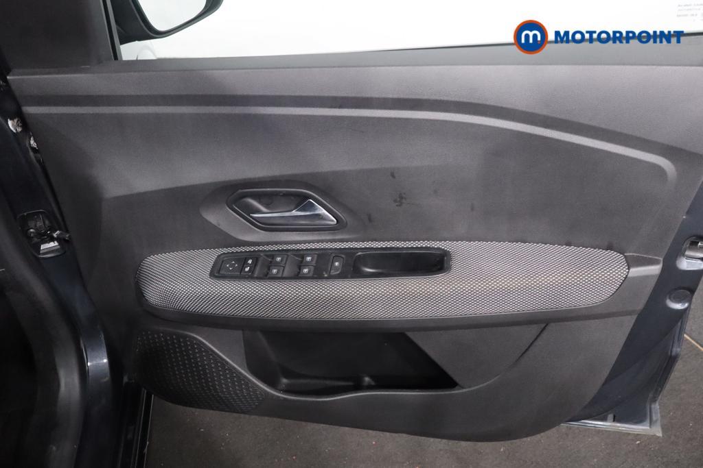Dacia Sandero Comfort Manual Petrol Hatchback - Stock Number (1621401) - 8th supplementary image