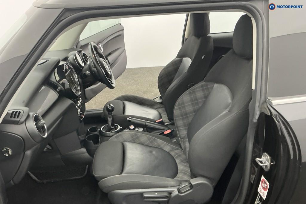 Mini Hatchback Cooper Manual Petrol Hatchback - Stock Number (1615150) - 8th supplementary image