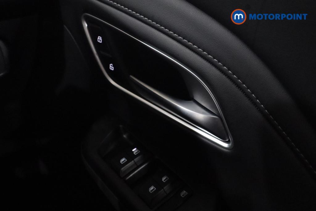 Mg Motor Uk ZS Trophy Automatic Petrol-Electric Hybrid SUV - Stock Number (1618425) - 8th supplementary image