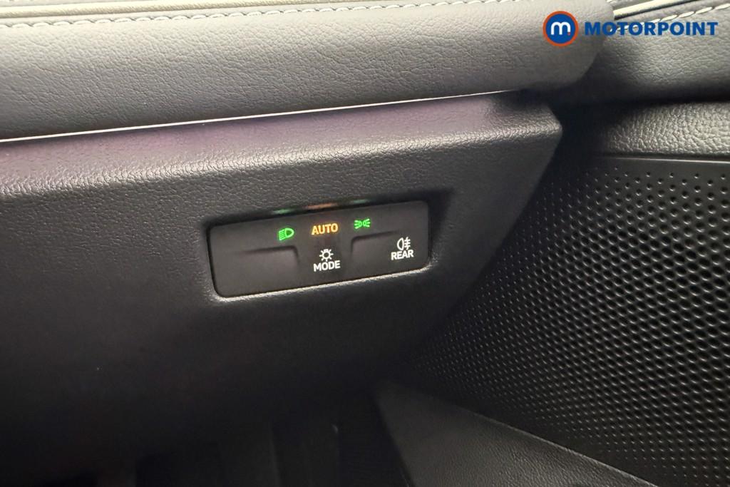 Volkswagen Passat Life Automatic Petrol Plug-In Hybrid Estate - Stock Number (1620873) - 8th supplementary image