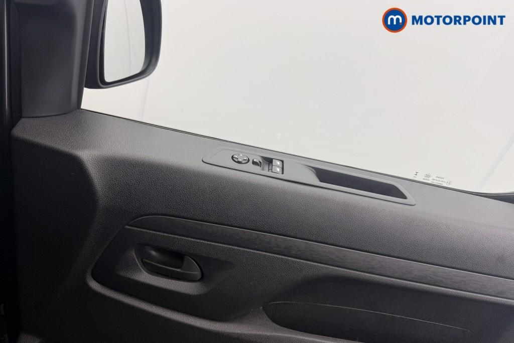 Peugeot Expert Professional Manual Diesel Panel Van - Stock Number (1613708) - 8th supplementary image