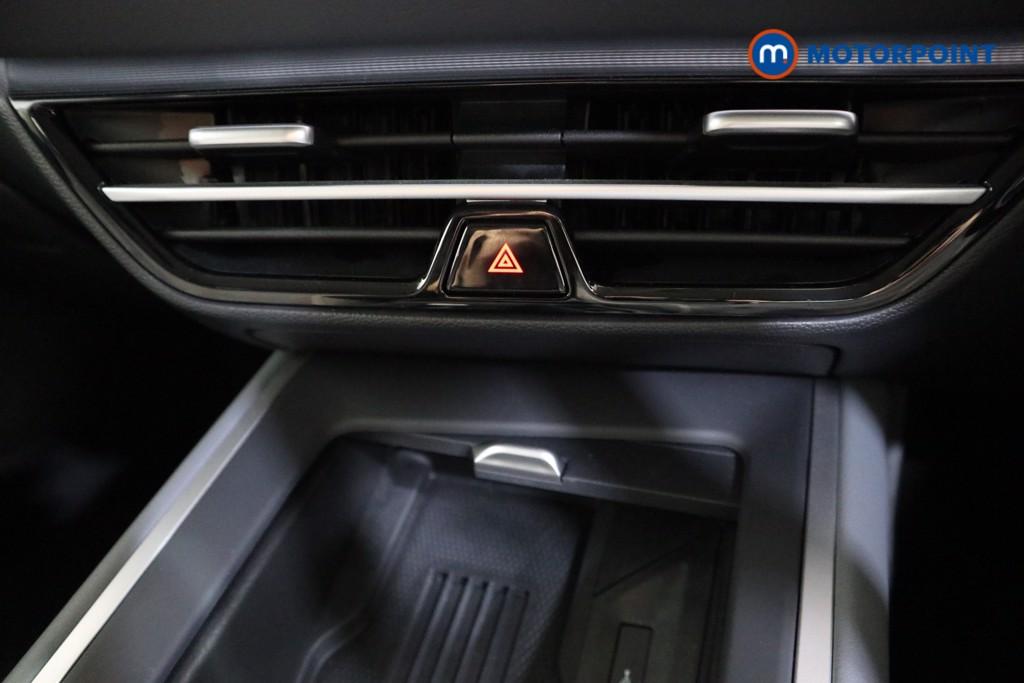 Volkswagen Passat Life Automatic Petrol Plug-In Hybrid Estate - Stock Number (1618679) - 8th supplementary image