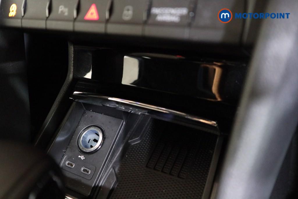 Skoda Karoq Sportline Edition Automatic Petrol SUV - Stock Number (1621018) - 8th supplementary image