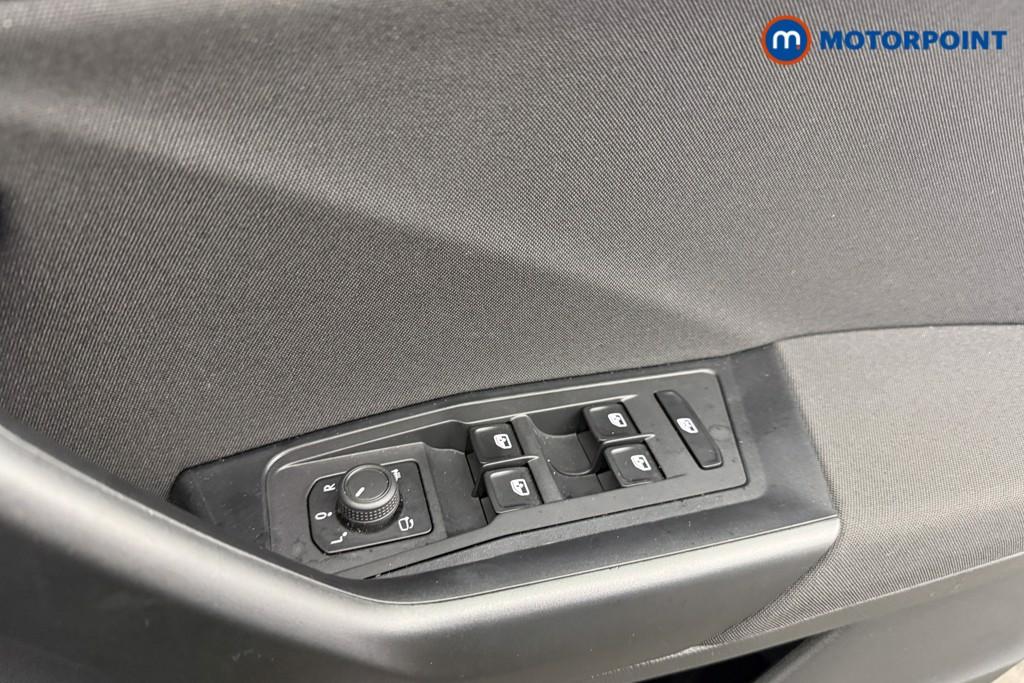 Volkswagen T-Roc Life Manual Petrol SUV - Stock Number (1608767) - 8th supplementary image