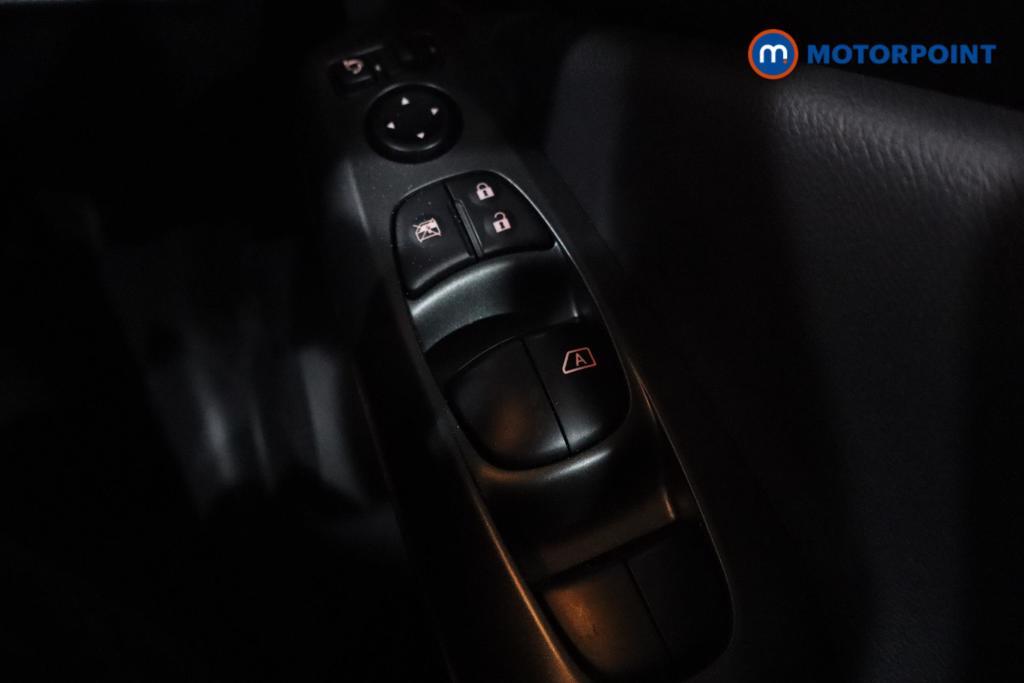 Nissan Juke Acenta Premium Automatic Petrol SUV - Stock Number (1612854) - 8th supplementary image