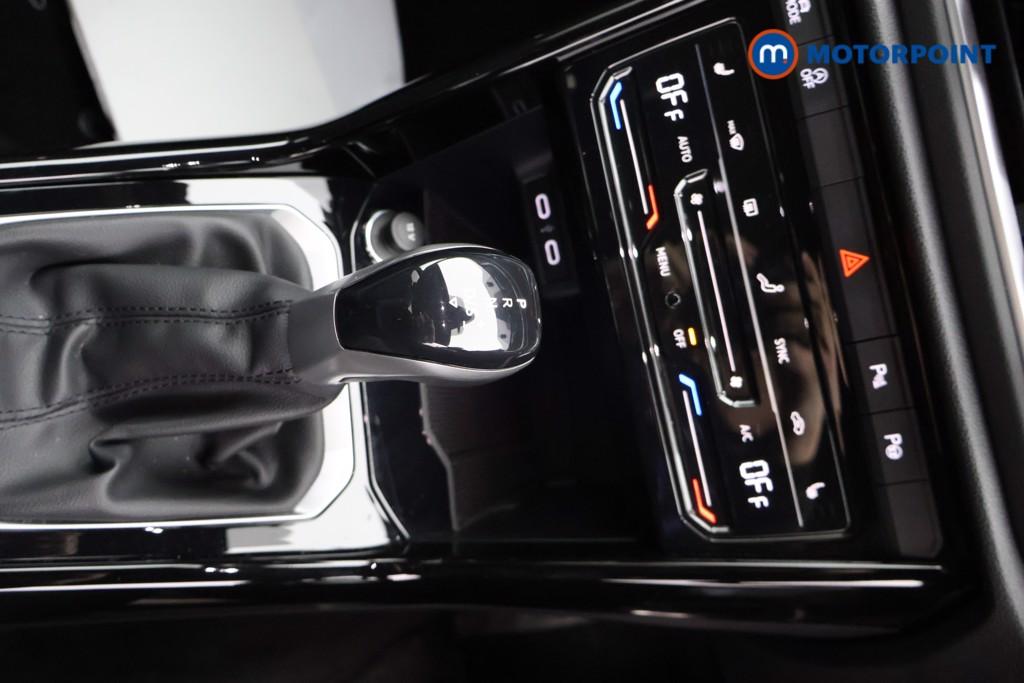 Volkswagen T-Roc R-Line Automatic Petrol SUV - Stock Number (1619757) - 8th supplementary image